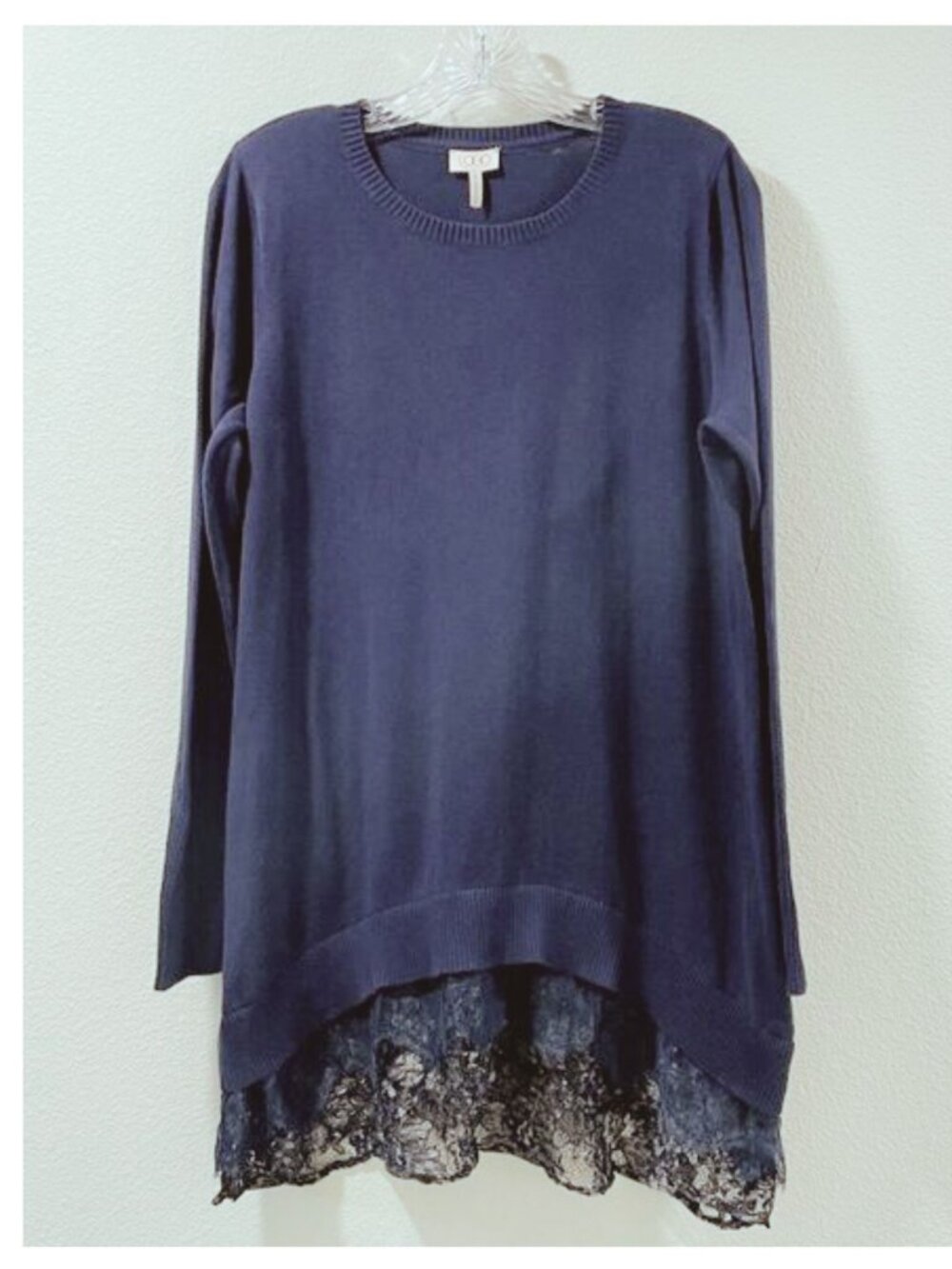 LOGO Lori Goldstein Lace Trim Navy Long Sleeve Lightweight Sweater Women M NEW